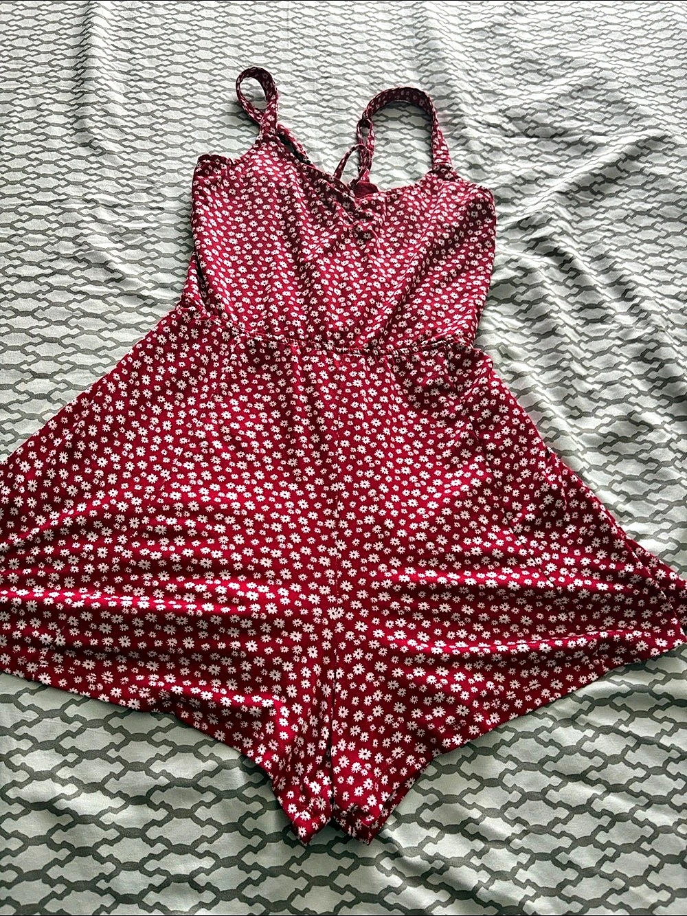Hollister Floral Mini Dress in Red & White Size Medium Like New